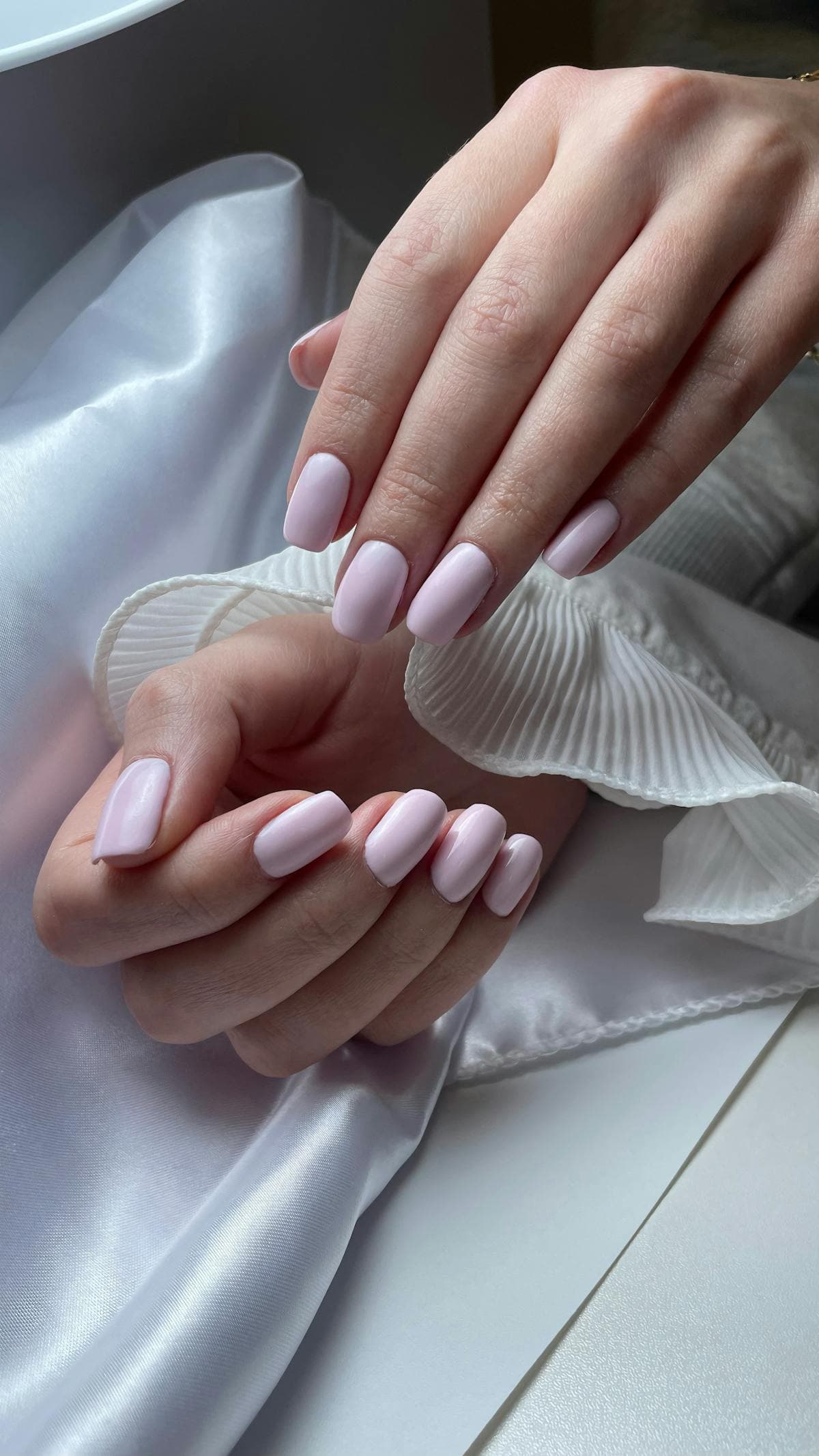 Elegant soft pink manicure